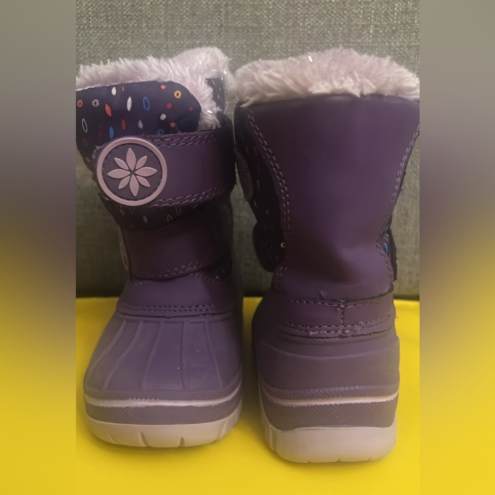 Cat Jack Purple 5/6 Snow Boots.